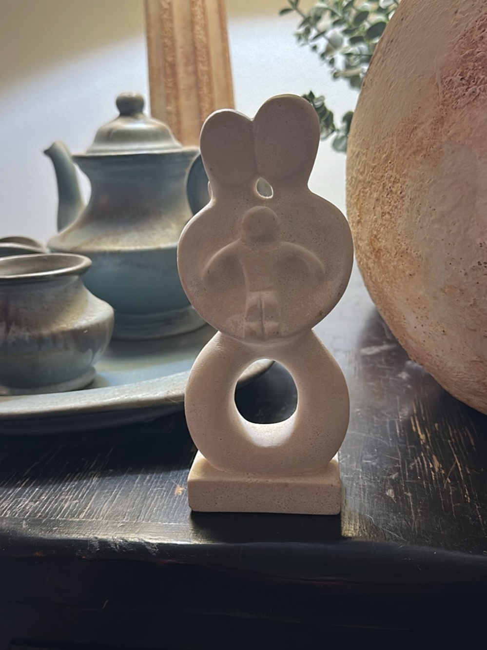 Modern abstract sculpture inspired by Cycladic art
